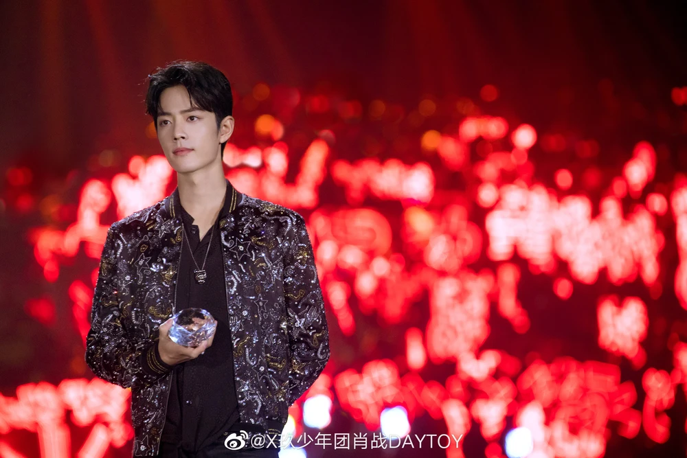 腾讯星光大赏刺绣夹克